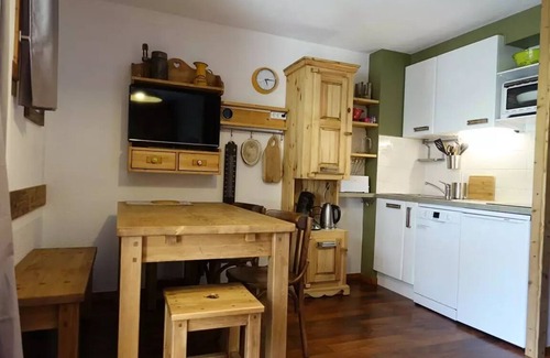 Areches Apartment | Residence Val Blanc 1 - Apartment T2 cabin near the slopes, for 4 people. Ranked *