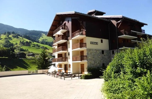 Areches Apartment | Residence Val Blanc 2 - Apartment 4 people, mountain spirit, village center, close to ski lifts