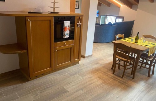 Limone sul Garda Apartment | Residence Villa Gianna Three-room attic apartment with lake view for 4 people