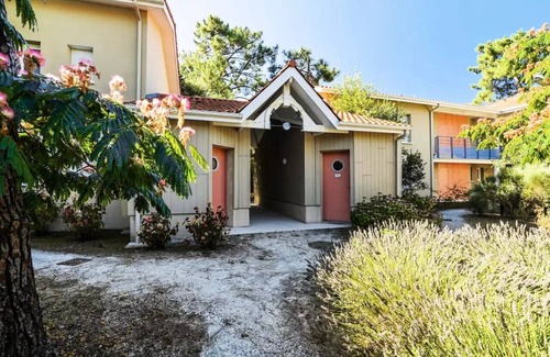 Soulac-sur-Mer Apartment | Residence Villa Marine - maeva Home - Selection 2 bedroom apartment (6 people)