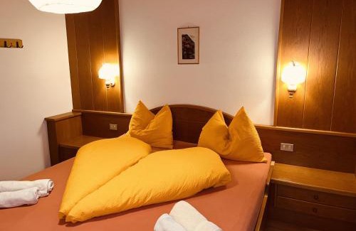 Castelrotto Apartment | Residence Zirmer Wohnung Wasser