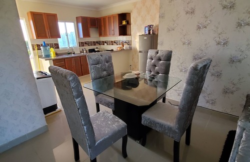 Tropical del Este Apartment | Residencial Crow 4, Santo Domingo east at 10 minutes airport. I4B