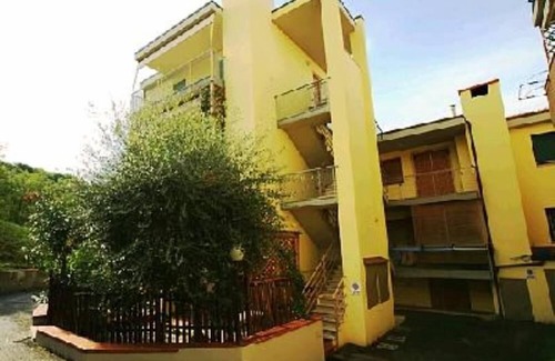 Puntone Apartment | Residential flat with garden