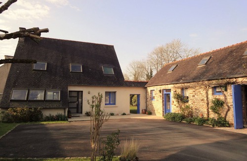 Sizun House | residential house center town