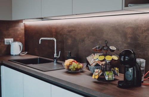 Madonna di Tirano Apartment | Residenza 39 with garage - 900 m to Bernina Express