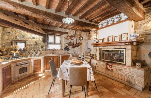 Acqua Loreto Villa | Residenza Collefiorito 26, Emma Villas