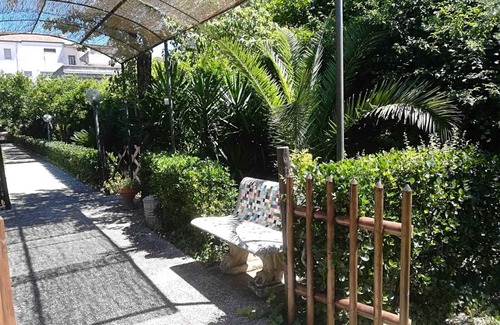 San Marco Evangelista Apartment | Residenza Caserta Sud - Apartment with garden