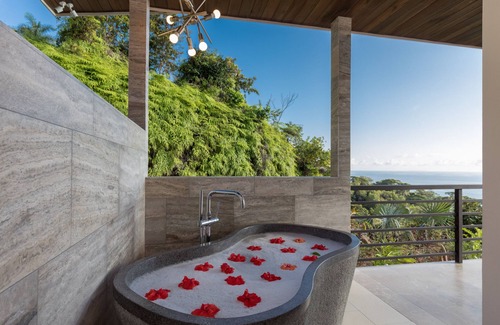 Uvita Villa | RESOL: Secluded Ocean-view Jungle Villa