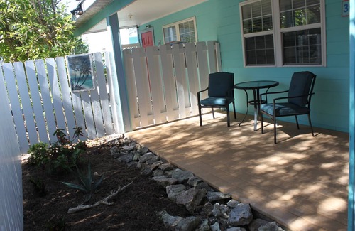 George Town Apartment | Resort Amenities and TOTALLY Remodeled