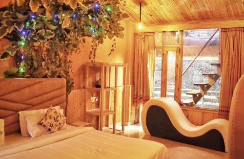 Khattalwada Hotel | Resort Apple County by Himalayan Hotels- Mountain View, Parking & Garden