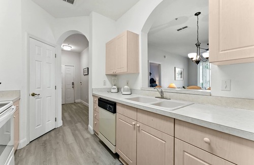 Windsor Palms Apartment | Resort Condo 3BR - Pool, Balcony, Near Disney