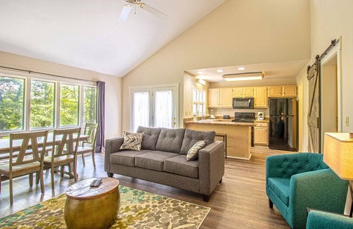 Massanutten House | Resort home, Private Foosball Table, Jacuzzi tubs, & Dog-Friendly!