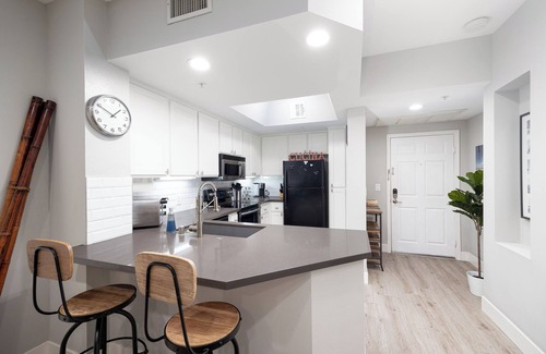 Bankers Hill Apartment | Resort like amenities, just one block from Balboa Park