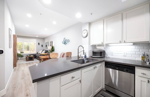 Bankers Hill Apartment | Resort like amenities, just one block from Balboa Park