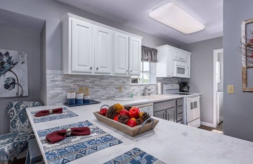 Branson West Condo | Resort Living, 2 miles to Silver Dollar City, Ozark views, resort amenities