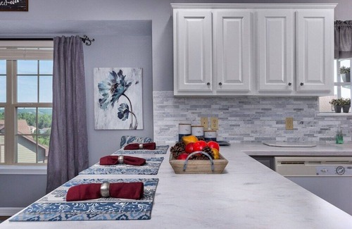 Branson West Condo | Resort Living, 2 miles to Silver Dollar City, Ozark views, resort amenities