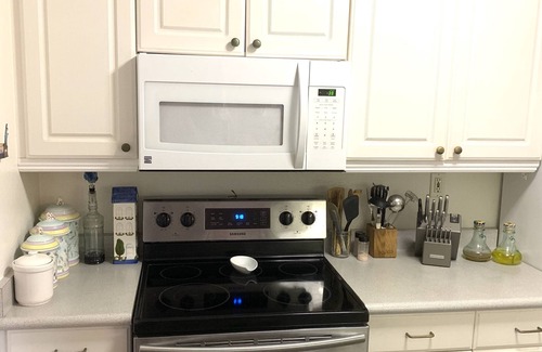 South Redondo Condo | Resort Living-Ocean View-Steps From The Sand!