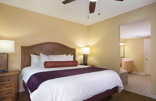 Survey Creek Resort | Resort Managed 2 BR -Sleeps 8 at Wyndham Palm Aire -Pools, Free Beach Shuttle!