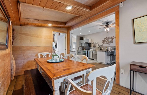 Stockton Hotel | Resort Perks: 8 beds, Sun Cott.age, deck & kitchen