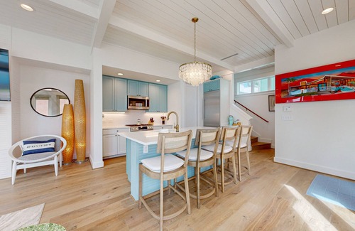 Port Aransas Cabin | Resort Pools, Golf Cart Boardwalk to the Beach
