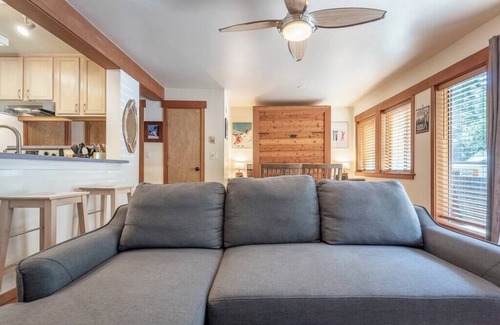 Tahoe City Resort | Resort Studio Minutes to Lake and Ski Areas