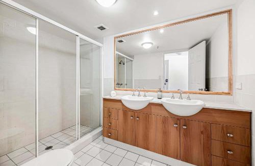 Broadbeach Apartment | Resort Studio Space In Heart Of Broadbeach