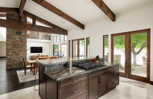 Lake Hodges House | Resort-Style 5 BR Retreat in Lake Hodges W Pool, Jacuzzi, Grill, Volleyball Cour
