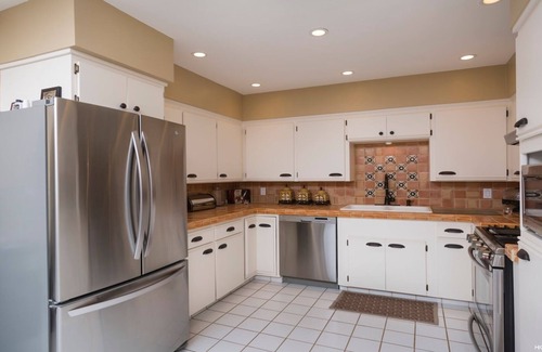 South Scottsdale House | Resort-style home! Cozy, multi-million dollar neighborhood. MINUTES TO OLD TOWN!