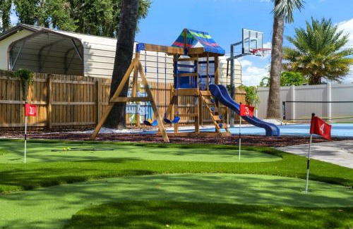 Largo House | Resort-Style Oasis Pool Mini Golf Playground