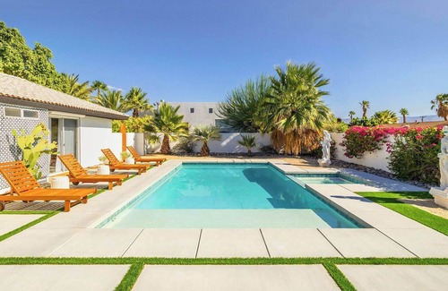 Desert Park Estates House | Resort style Villa w/views, pool, Spa and Golf