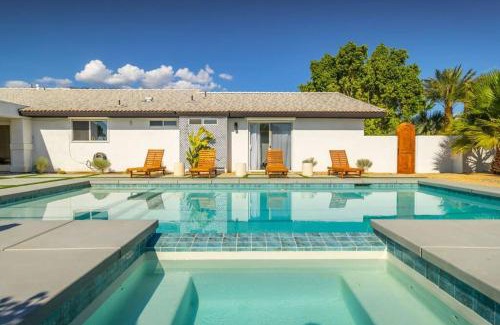 Desert Park Estates Villa | Resort style Villa w/views, pool, spa and golf