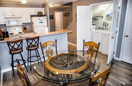 Fairfield Glade Condo | 🌄Resort Vacations at Fairfield Glade TN 2 bedroom Condo with Gorgeous Lake Front