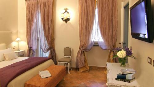 Rione IV Campo Marzio Apartment | Respighi Apartments - Rome City Center