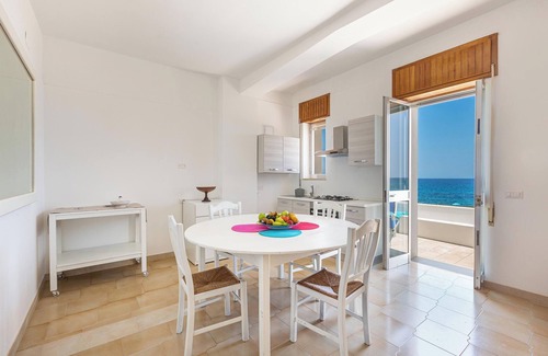 Torre Suda House | Respira Mare by BarbarHouse
