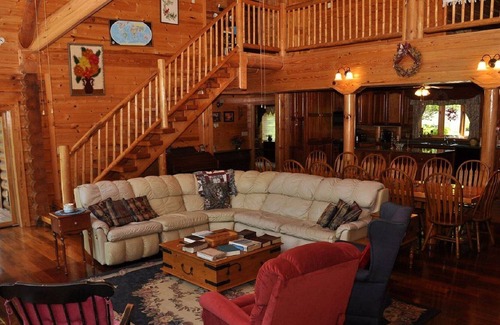 Kingston Cabin | Respite Lodge by the Tennessee River