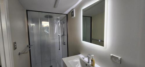 Tinwald Hotel | Rest and Recharge Retreat 1-2 Guests