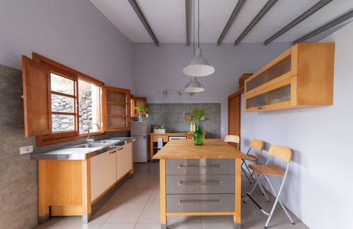 Hermigua Cottage | REST ENJOYING THE VIEWS OF THE SEA AND THE MOUNTAIN