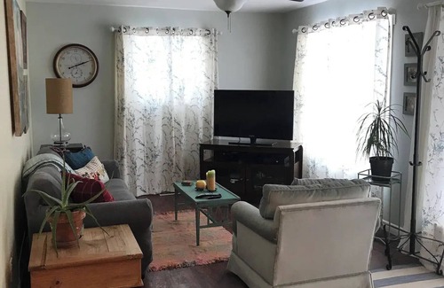 Lanark Highlands Apartment | Rest for your soulnPeacenQuietnNaturenSecludednCozynnn
