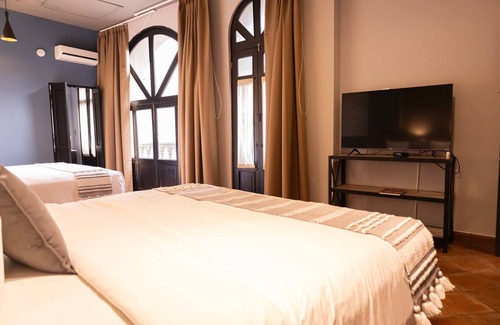 Downtown Queretaro Bed & Breakfast | Rest in a double room in downtown Querétaro