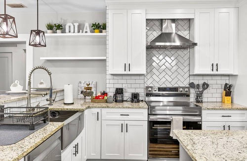 Tampa Heights House | Rest & Recharge | Modern Comfort Near Downtown