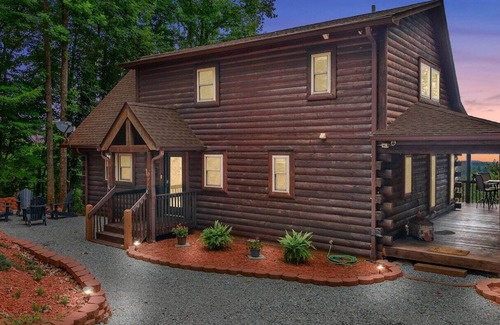 Bostic Cabin | Rest S'more! Mountain View and HOT TUB!