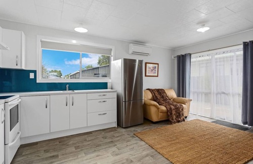 Waiotahi Apartment | Rest Stop on Richard Street