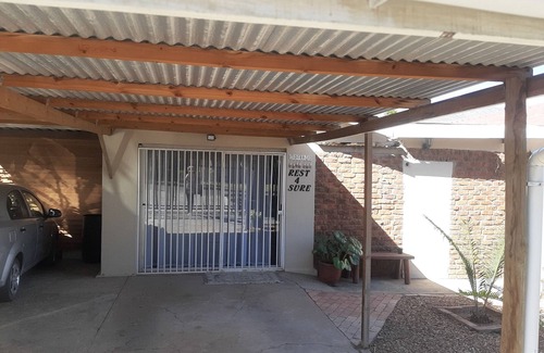Ashton Apartment | Rest4Sure Self catering unit on Route 62