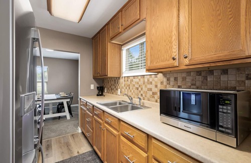 Central - Terry House | Restful single bedroom getaway