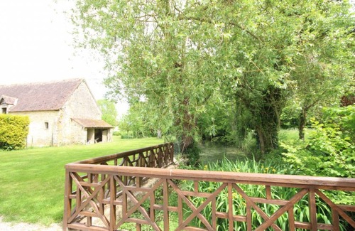 Cerise Cottage | Restored barn with garden, charm and comfort near Alençon