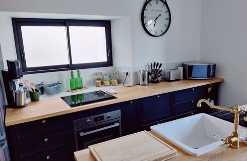 Vanxains Cottage | Restored country house, 4 bedrooms, private pool.