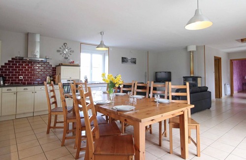 Landisacq Cottage | Restored house with garden in Landisacq, tranquility and nature