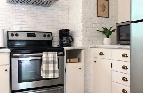 Knoxville House | Restored Schoolhouse near Downtown & UT Campus