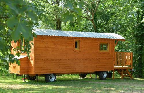 Lourdes - Tarbes Other | retour à la source - Roulotte