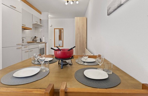Leukerbad Apartment | Retraite Alpine: Studio Paisible et Rénové
